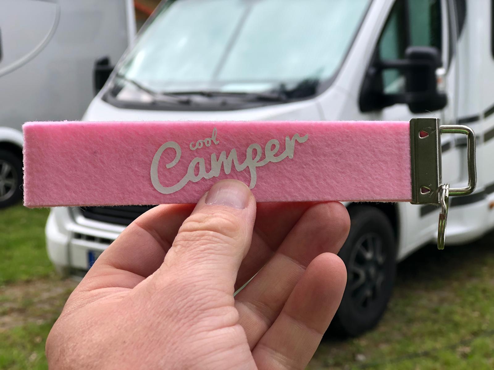 cool-camper-schluesselanhaenger-rosa